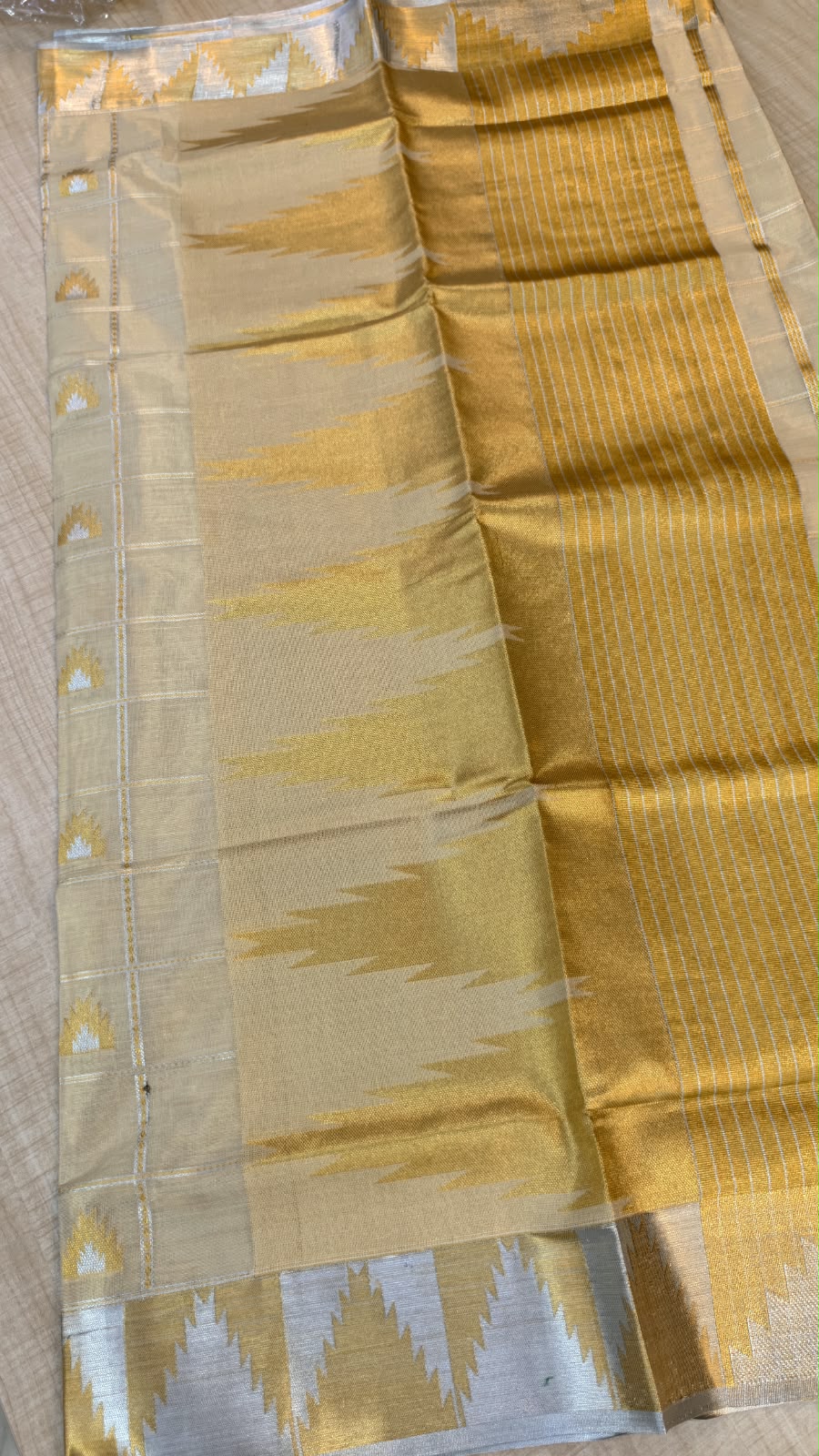 Tissue Kerala Saree | GS118