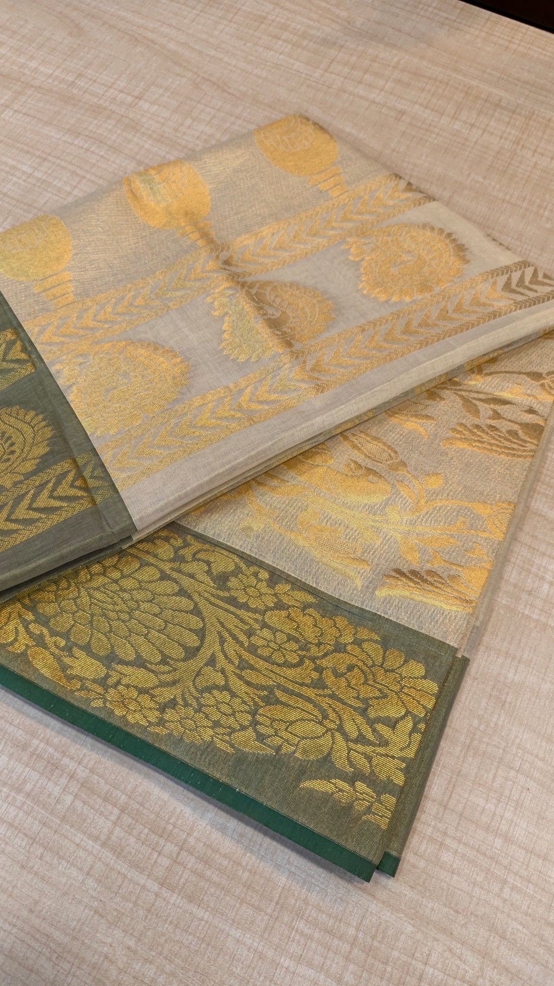 Tissue Kerala Saree | GS248